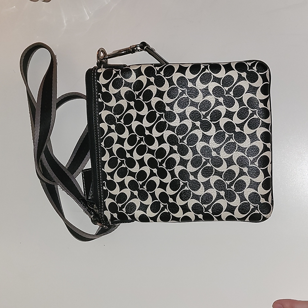 Coach leather crossbody tri color bag in black, gray, white, EUC - Picture 3 of 7